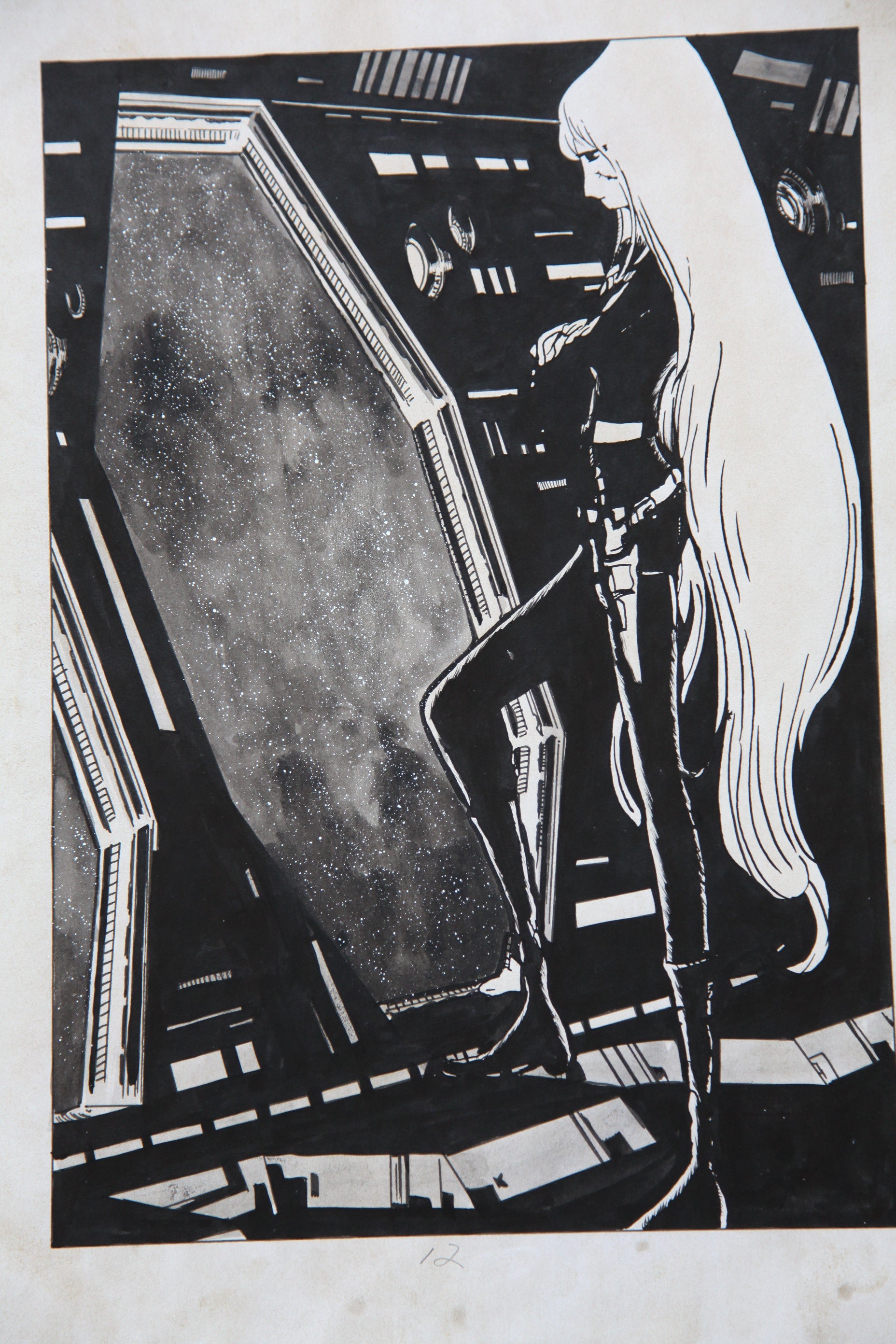 Black backing board and protective packaging of Maetel Portrait